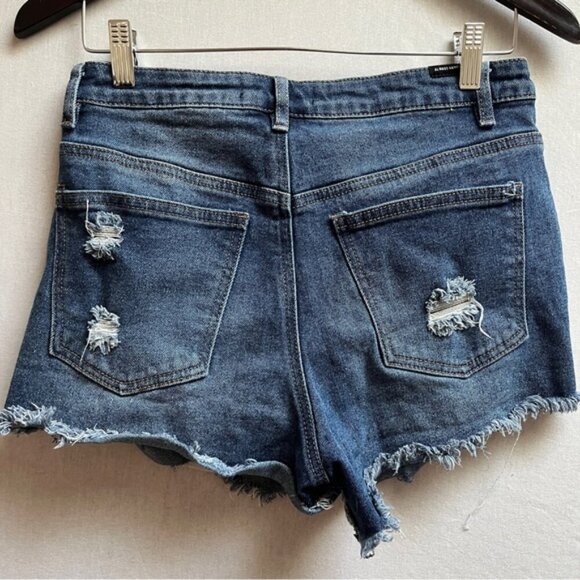 Almost Famous distress frayed denim jean shorts Sz 5/ 29” - Picture 3 of 11
